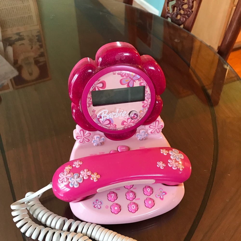 Barbie phone model BAR550